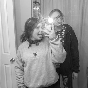 Meet your Posher, Cambri